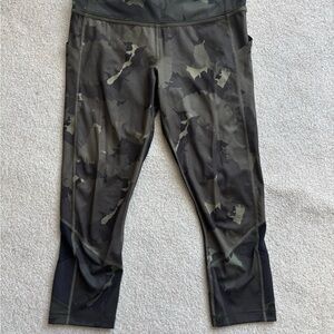 Lululemon capri leggings